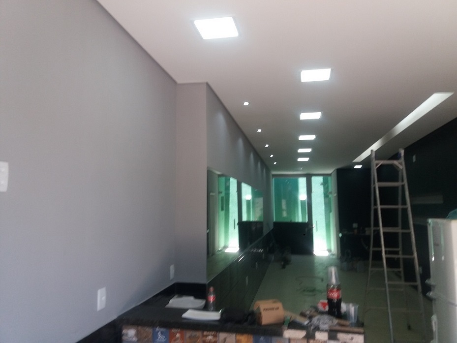 Obra Engefoc - Barbearia - Entrega da loja. Ficou super 10 !!!